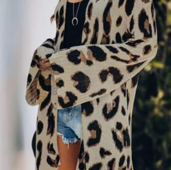 Women's Leopard Cardigan - Picture 3 of 3